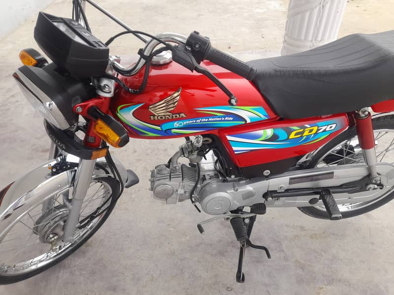 Honda CD 70 2024 3