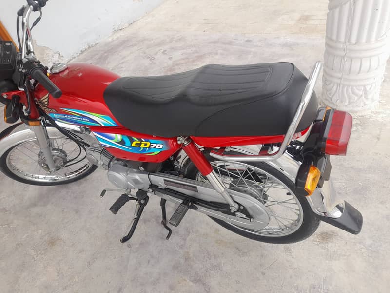 Honda CD 70 2024 4