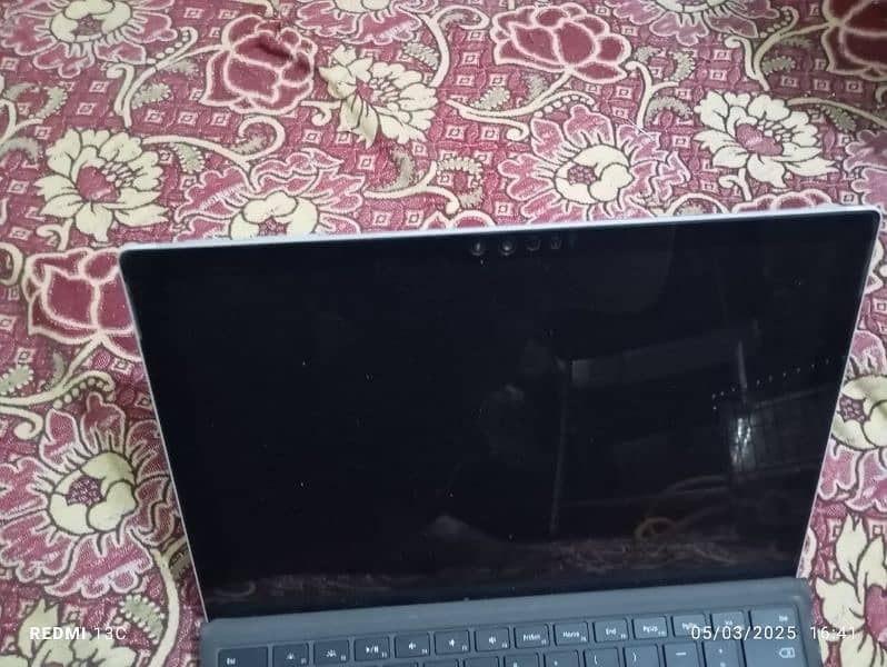 Microsoft surface pro 4 (8 128) 6