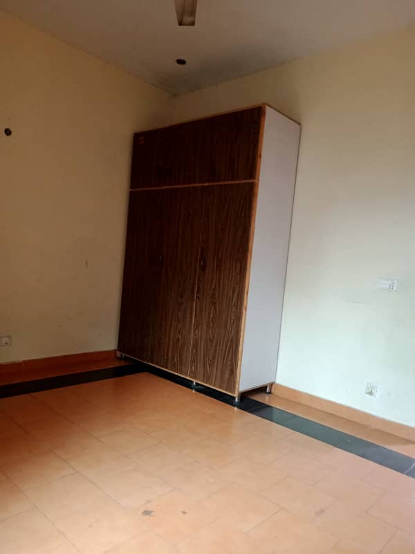 7 marla neat upper portion for rent in psic society near lums dha lhr 4