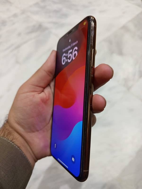 IPHONE 11 PRO MAX NON PTA ( 512 GB ) 4 MONTH SIM WORKING 7