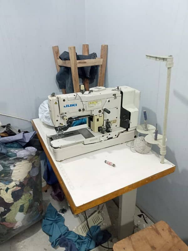 2 piko machine , 1 kaj button machine,1 overlook machine for sale 1