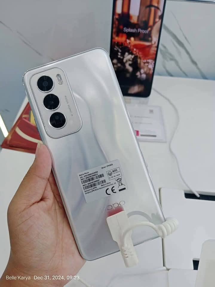 Oppo Reno 12  Mobile for sale   6.7 Inch 50MP 12 GB 5000mAh Rear Came 2