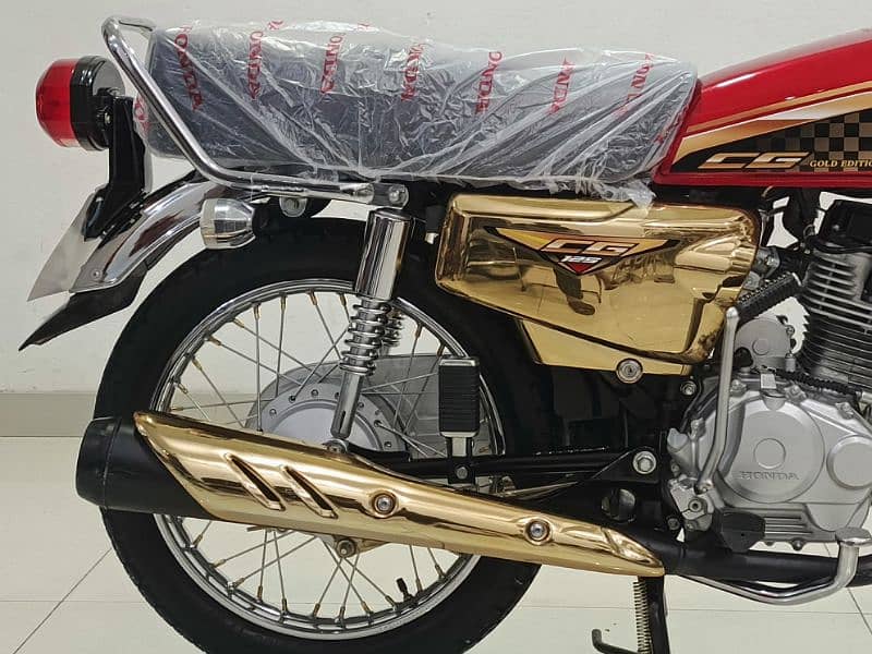 Honda CG 125 2024 Model Gold Edition 7