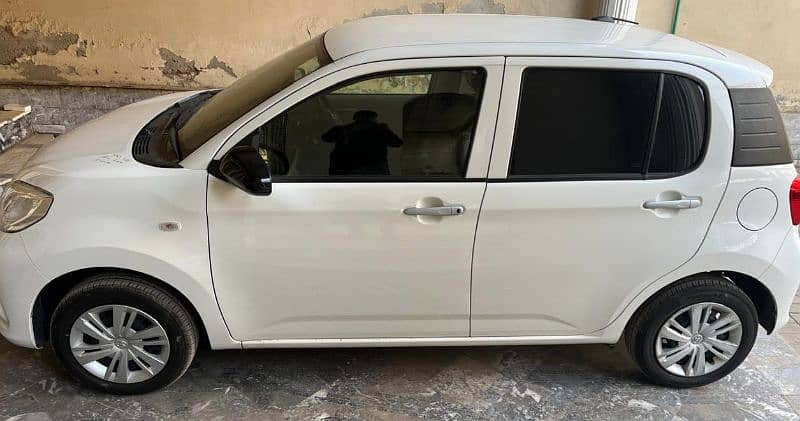 Toyota passo X  Aution Grade 4.5 10