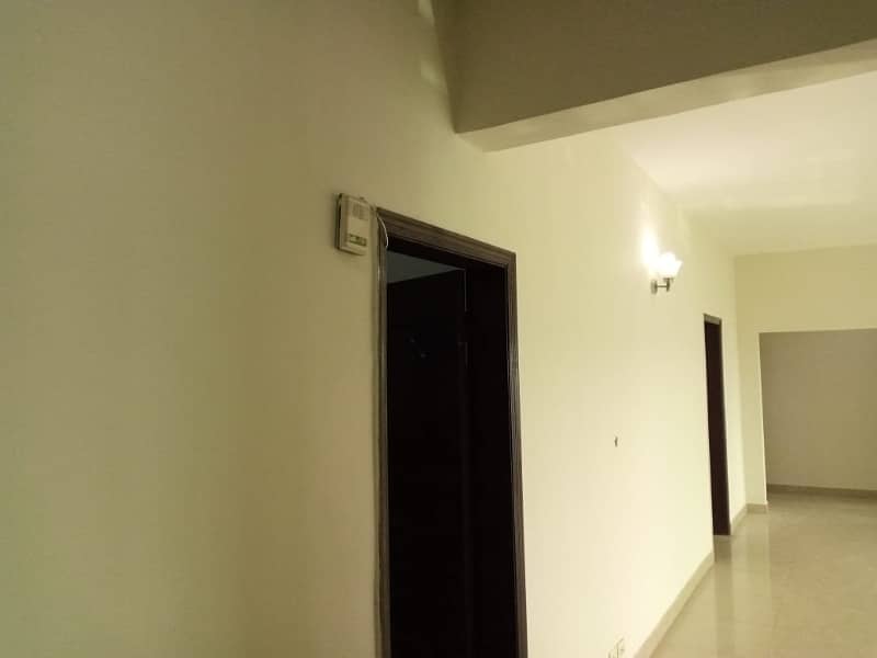 12 Marla 4 Bed Flat For Sale In Askari 11- B, Lahore. 6