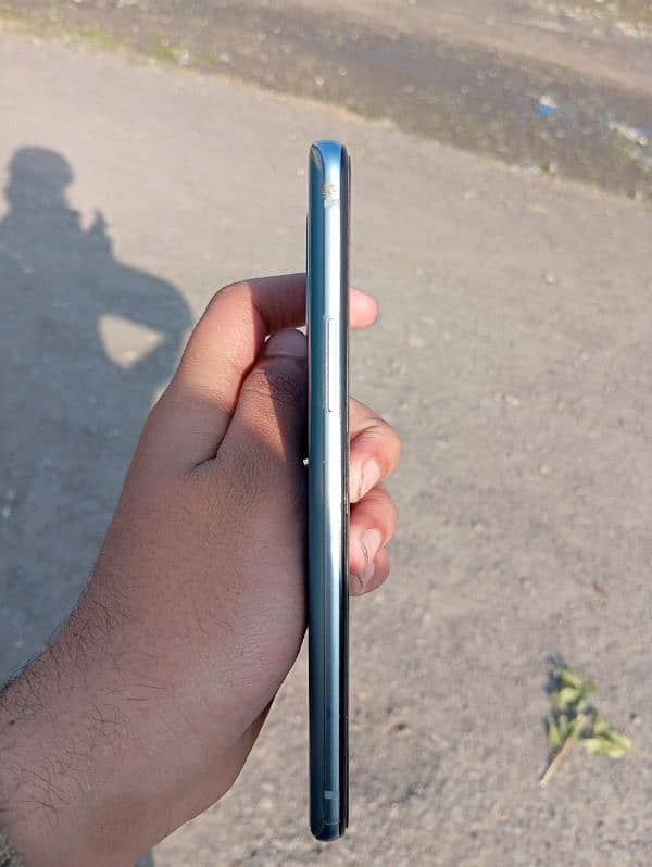 1 OnePlus 9R 5