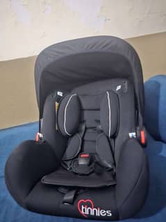 Tinnies Baby carry cot and car seat