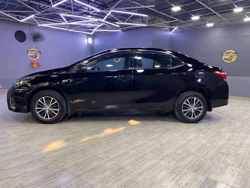 Toyota Corolla Altis 2016 16