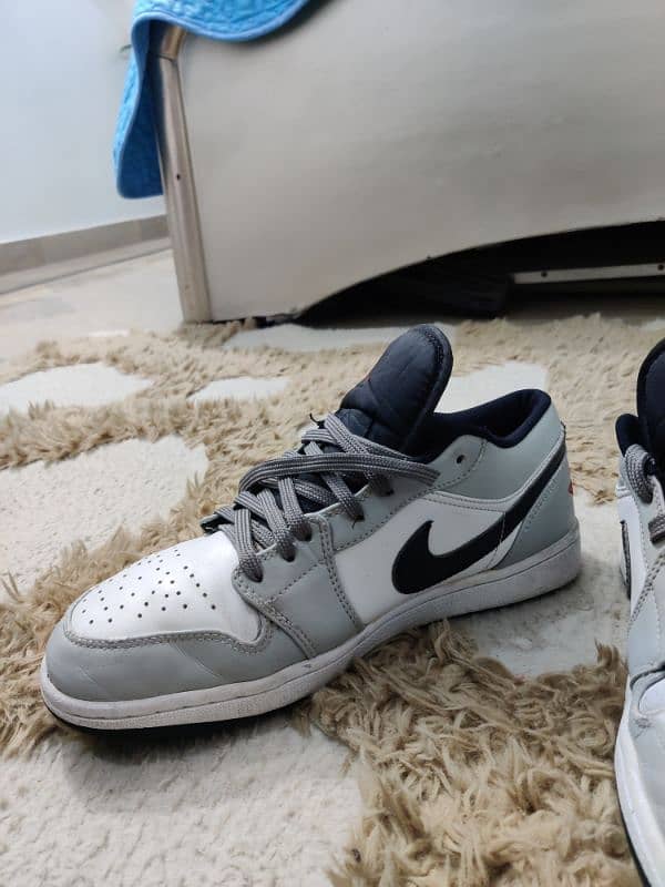 Nike Aj 1 lows Light smoke grey 2