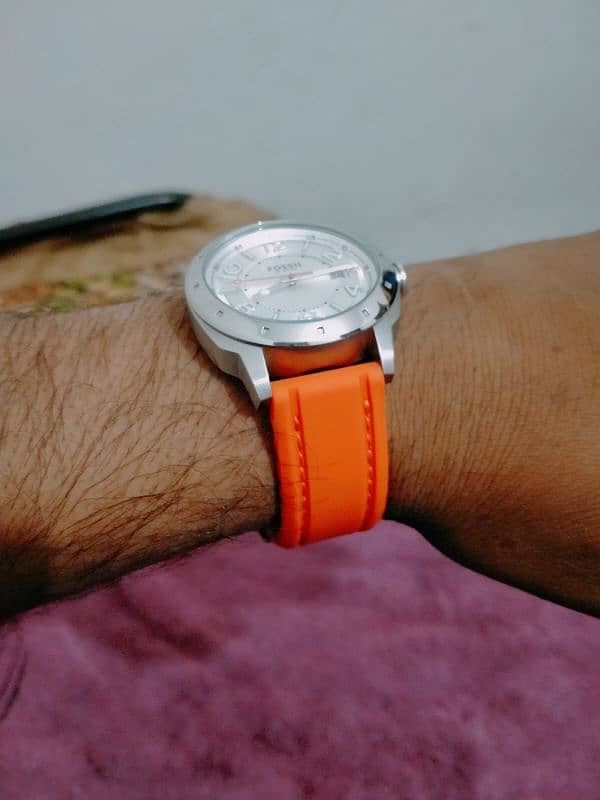 fossil watch bilkul new sat teen belt bhi hai 9