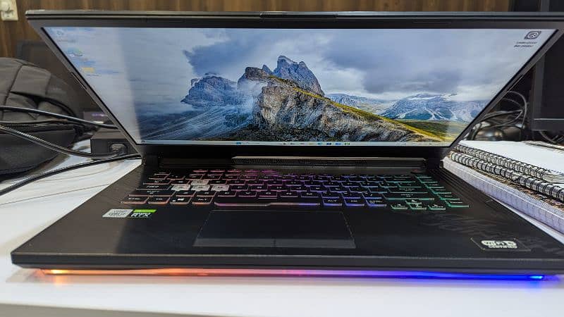 ASUS ROG STRIX /ROG Zephyrus 1