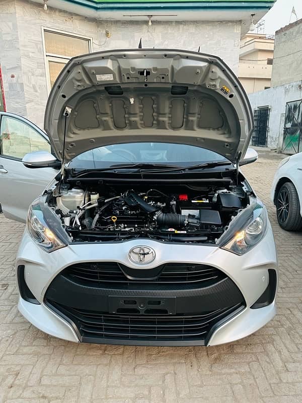 Toyota Yaris X 2021 4