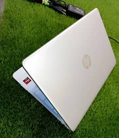 HP Pavilion 15.6 Ryzen 7 5700U 12GB+512GB 10/10 Condition