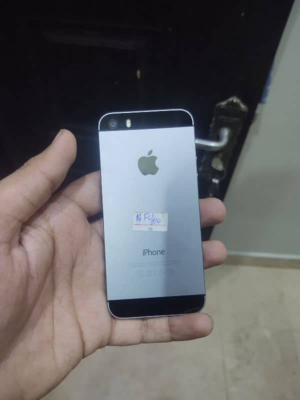 iphone 5s 16 gb pta approved. 0