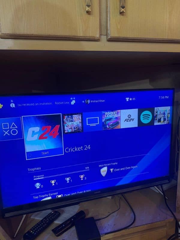 PlayStation 4(ps4) excellent condition. 2