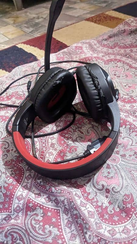 BRAND NEW GAMING HEAD PHONE 2