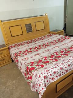 Bed Set with Dressing Table