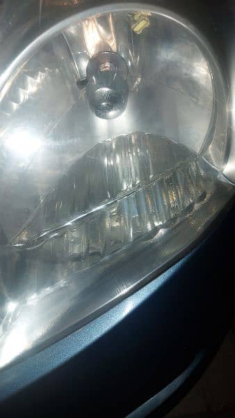 Suzuki Swift headlights in good condition 2