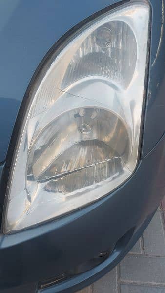 Suzuki Swift headlights in good condition 1