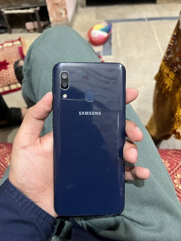 Samsung a20 1