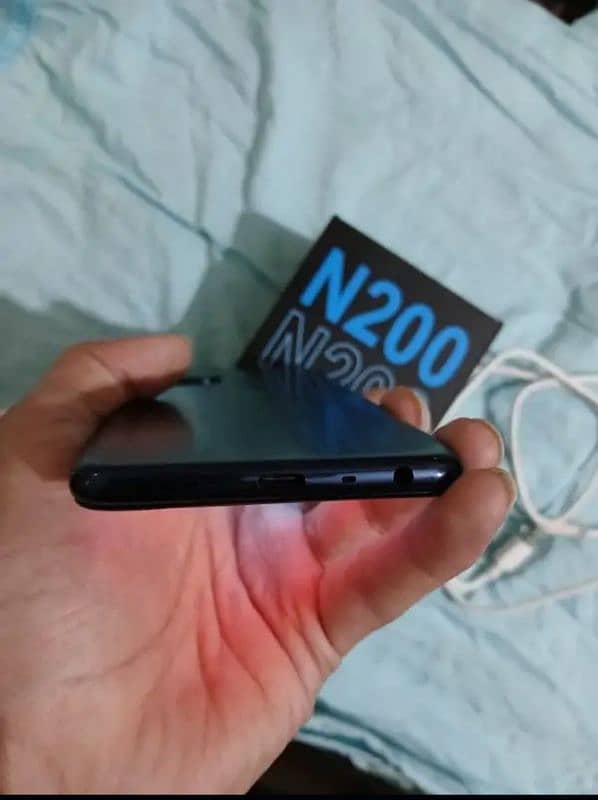 one plus n200 4/64 with box + charger exchange possible Google pixel 4 2