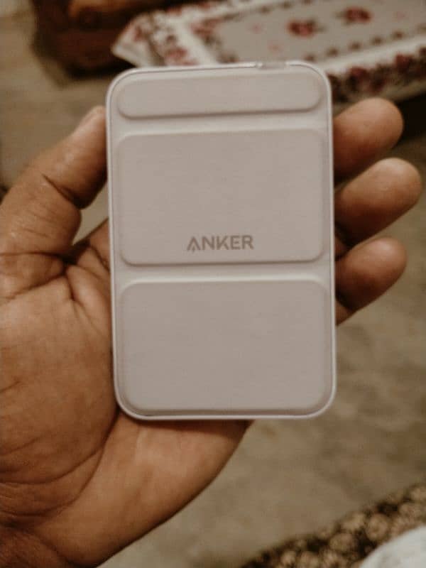 Anker 5000 mAh Wireless Power bank 1