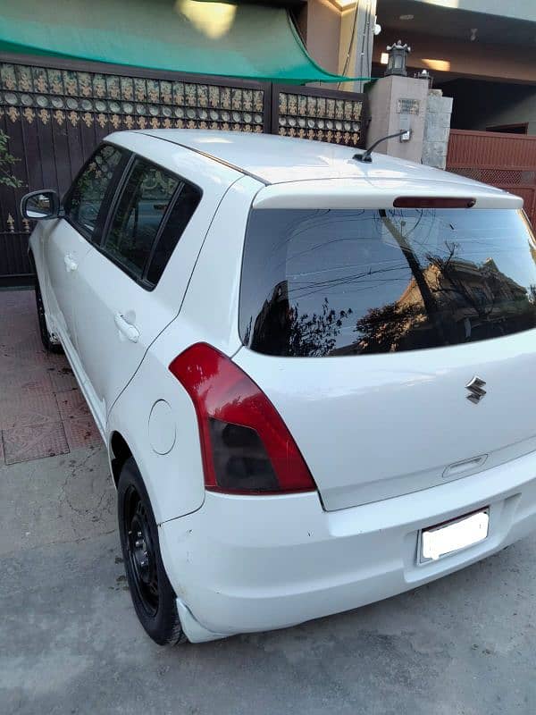 Suzuki Swift 2011 DX (Mint Condition) 4