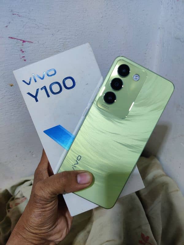 vivo y100 0