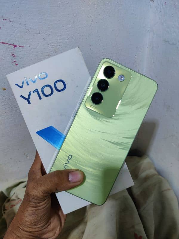 vivo y100 1