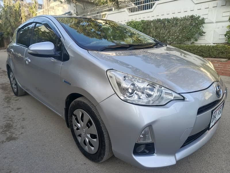 Toyota Aqua 2013 S 0