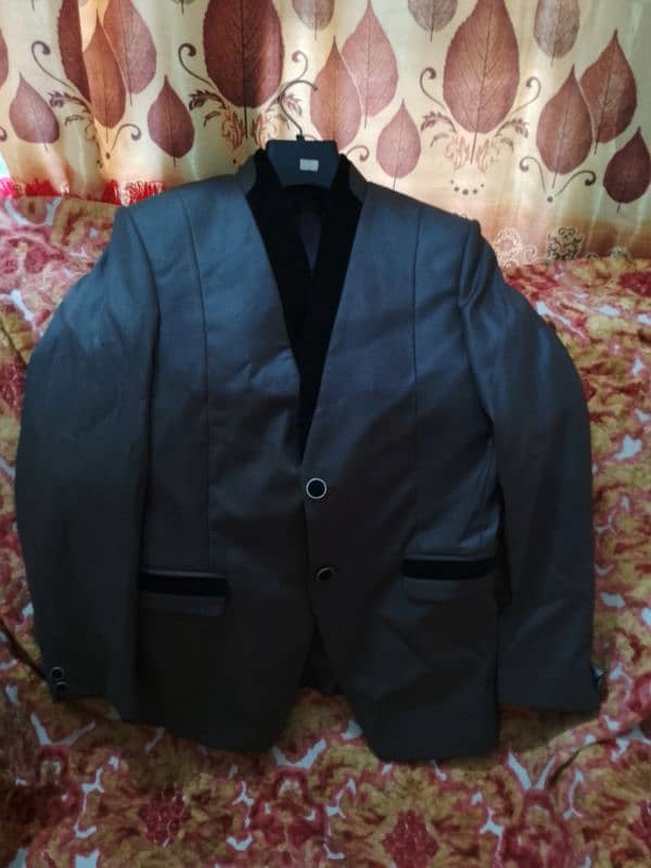 Pent Coats For Sale New Condition 4