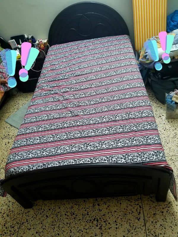 2 solid wooden single beds, mint condition. 1