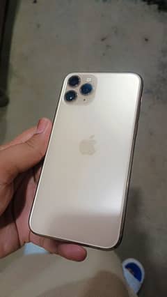 I phone 11 pro 256gb with box battery or panal change