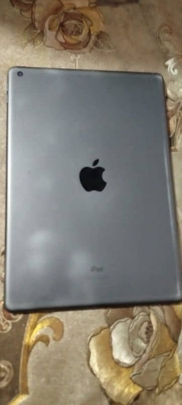 Ipad 9th Generation 64 gb With box plus charger 1