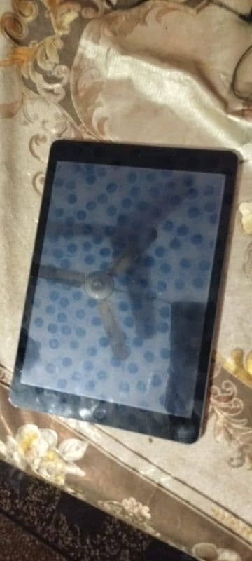 Ipad 9th Generation 64 gb With box plus charger 6