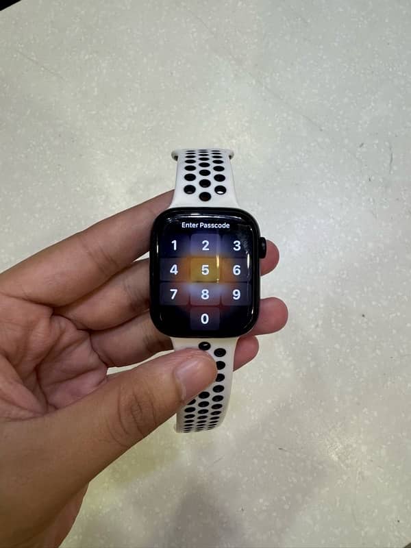 Apple Watch Series 7 (45 mm) GPS 5