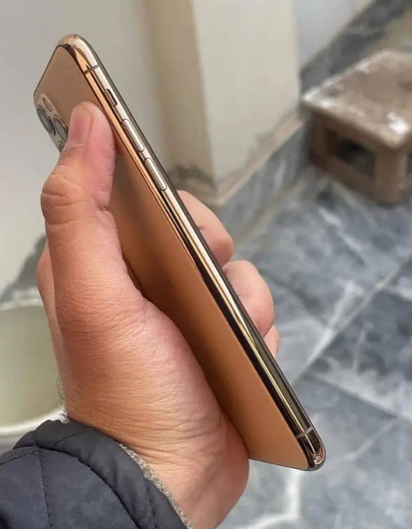 iPhone 11 Pro Max 256/GB PTA Approved/0322/1007952/ 1