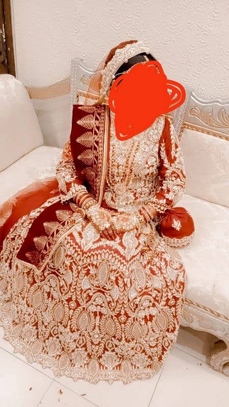 I want to sell my designer bridal lehnga 4