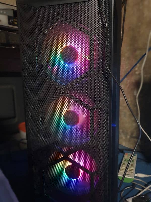 Raider Gaming Case With 4RGB Fans Like New Condition 3months Used Only 0