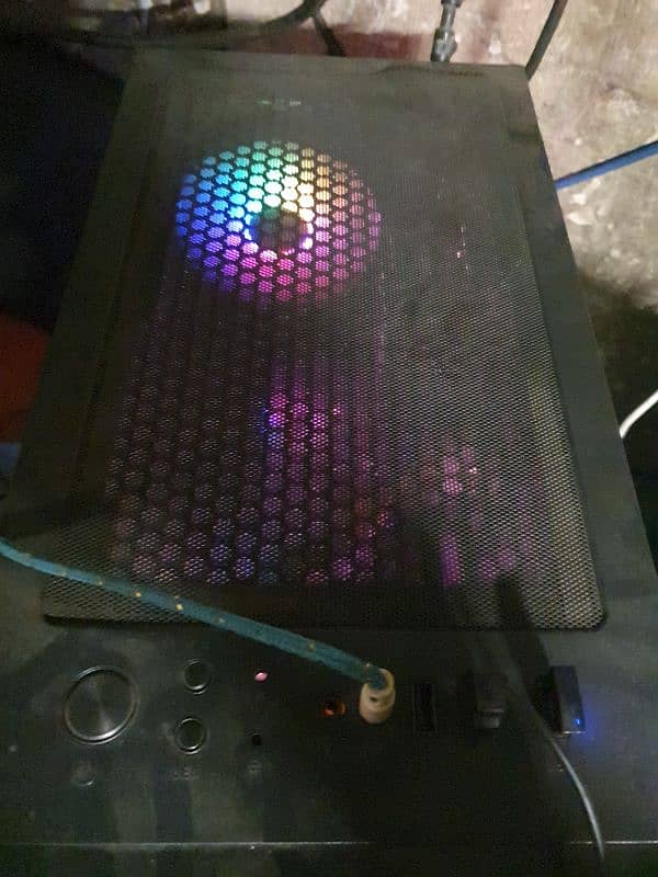 Raider Gaming Case With 4RGB Fans Like New Condition 3months Used Only 2