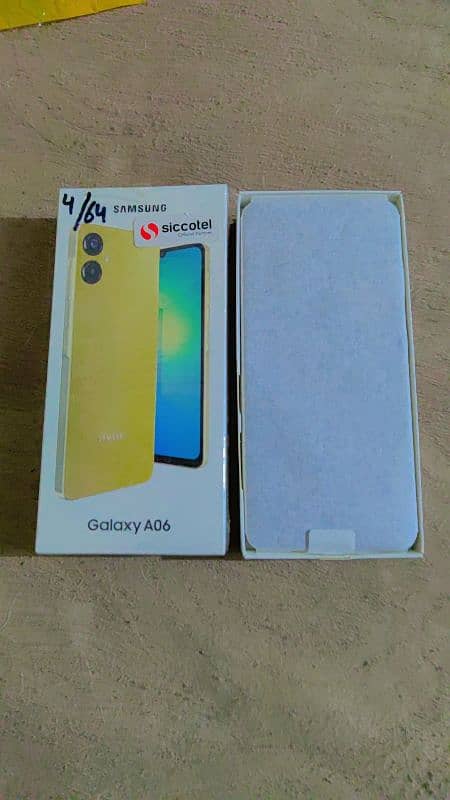 Samsung A06  4/64 10