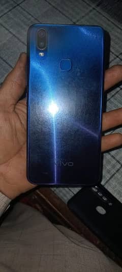 Vivo y11