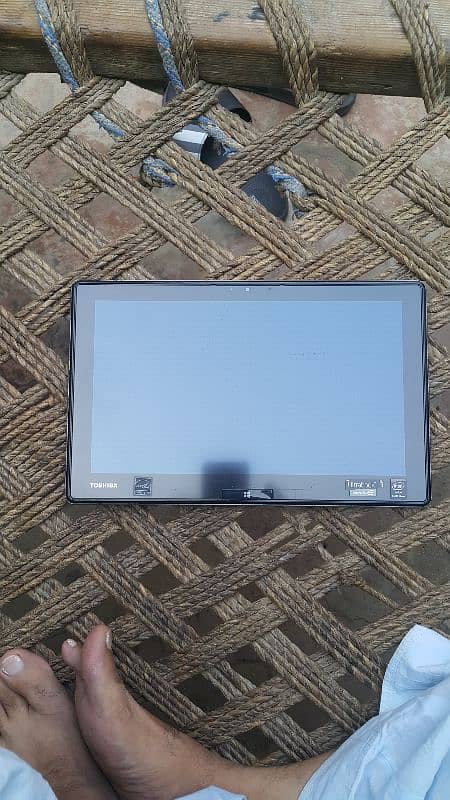 toshiba z10t-A cor i5 gin 4  128GB ssd msata1 only sim call 1