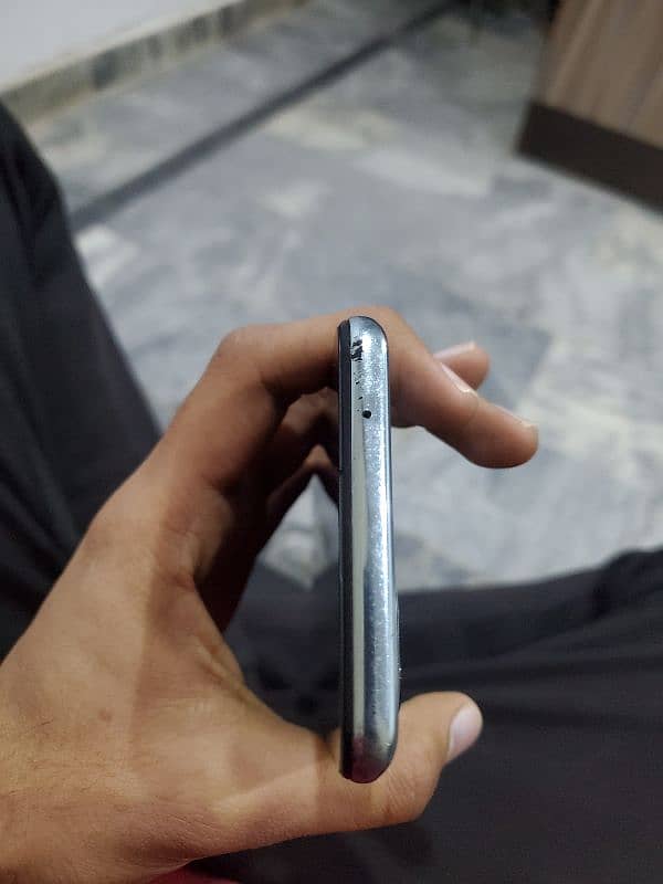 Oppo Reno 6  8/128 PTA 4