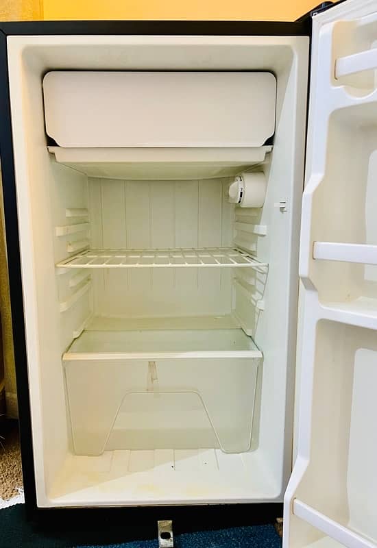 Gaba National Mini Fridge Freezer 2