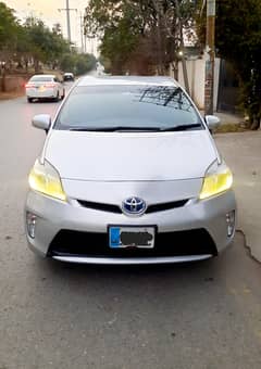 Toyota Prius 13/17 First owner Genuine condition