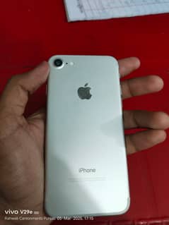 Apple iPhone 7