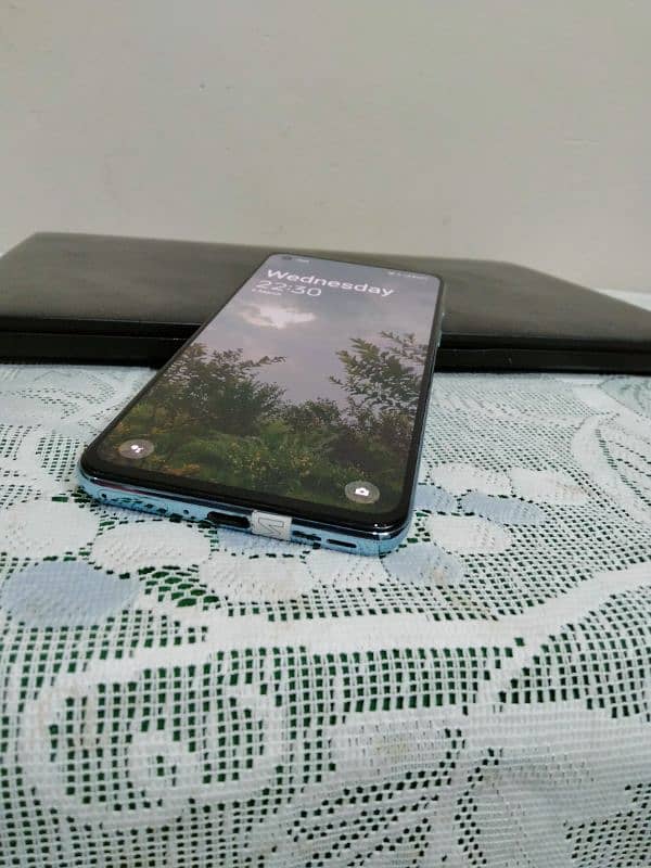 One Plus Nord2 5G in 10/10 condition 2