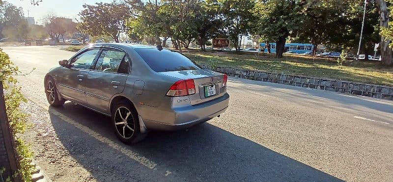 Honda Civic EXi 2005 4